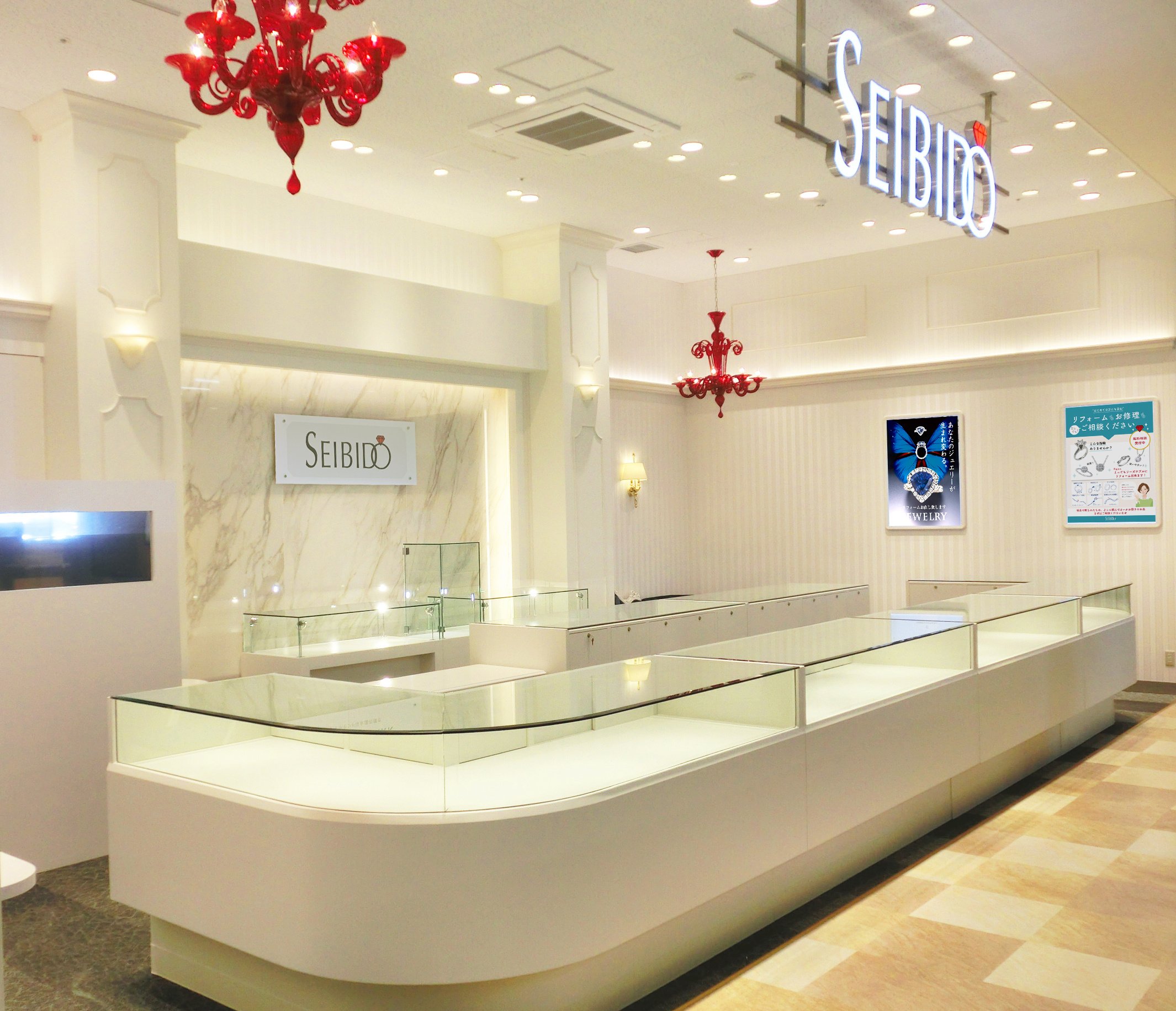 ジュエリー専門店の誠美堂本庄店、店内様子