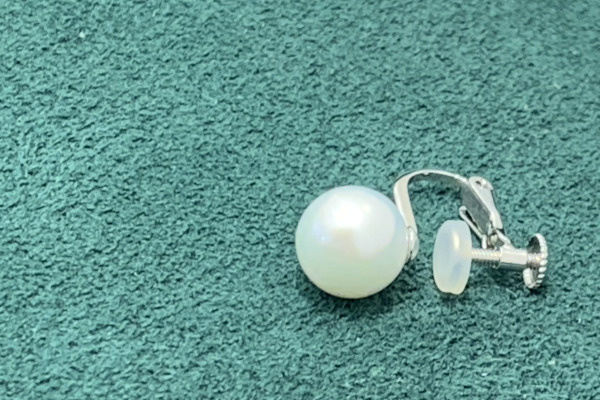 ダイヤの指輪石取れ修理